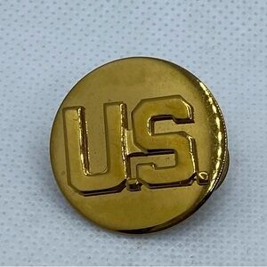Round Brass US Military Army Pin Dual Clutch Backs
